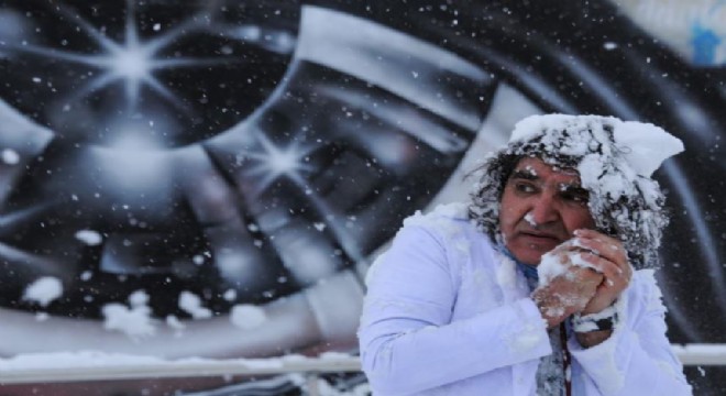  Sağlık çalışanlarına yönelik şiddete sanatla tepki